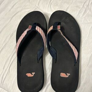 Vineyard vines size 8 flip flops